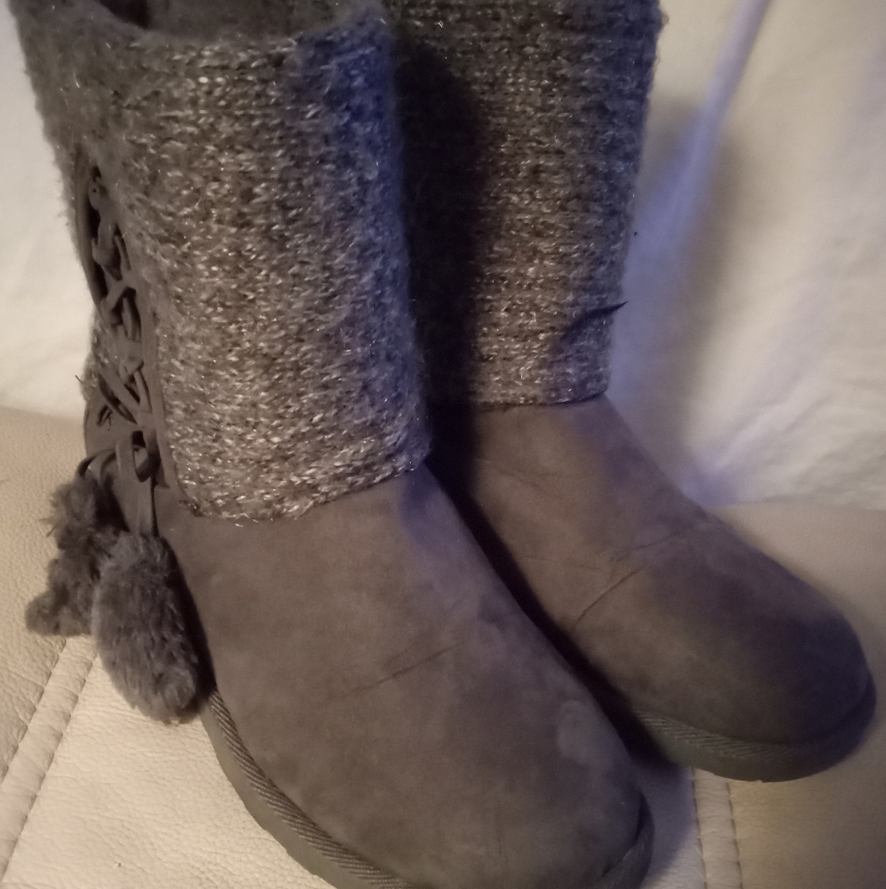 Makalu Boots Size 9.5